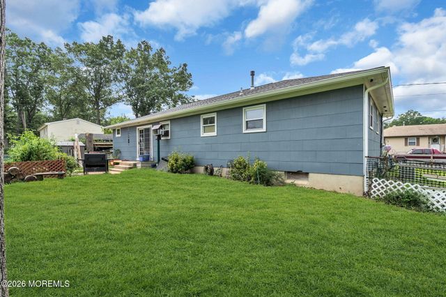 402 Lakeview Boulevard, Browns Mills, NJ 08015