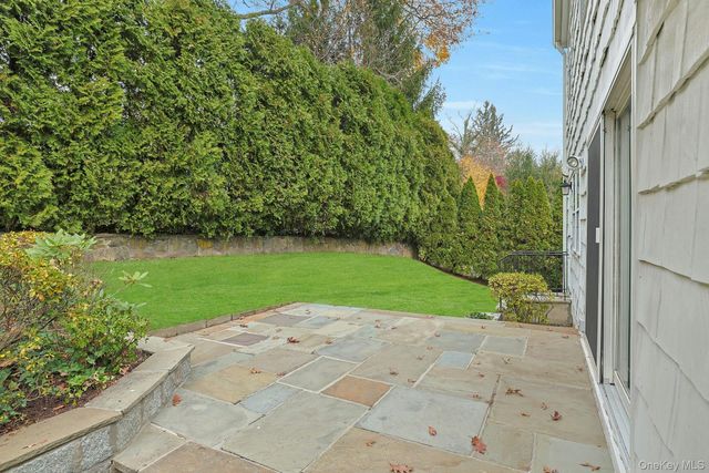 1 Elm Road, Scarsdale, NY 10583