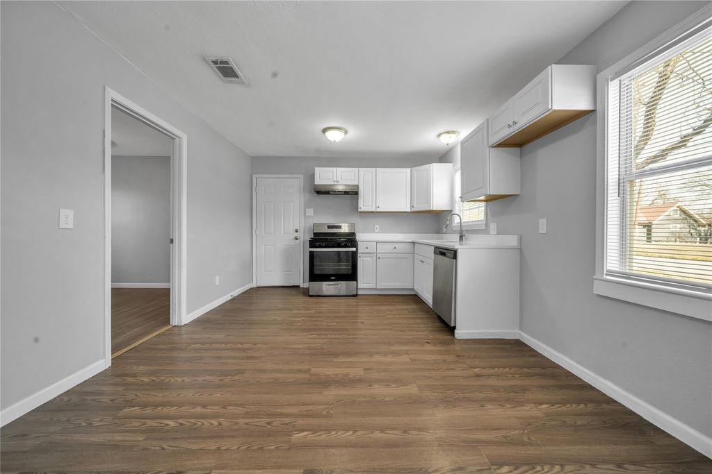 901 Johnson Street, Terrell, TX 75160