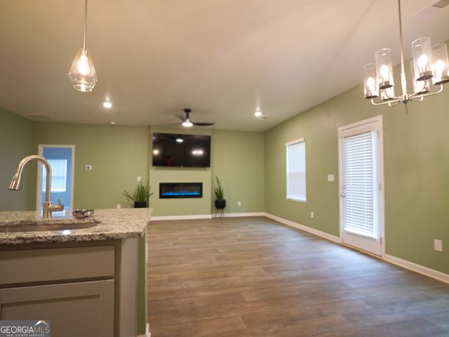 110 CORN FIELD Circle, Perry, GA 31069