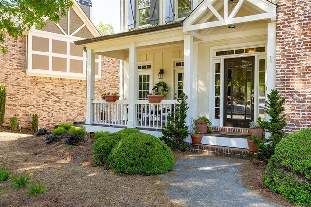 5939 Grand Loop Road, Sugar Hill, GA 30518