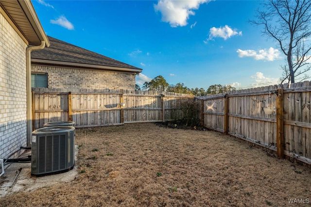 450 Creek Side Loop, Tuscaloosa, AL 35404