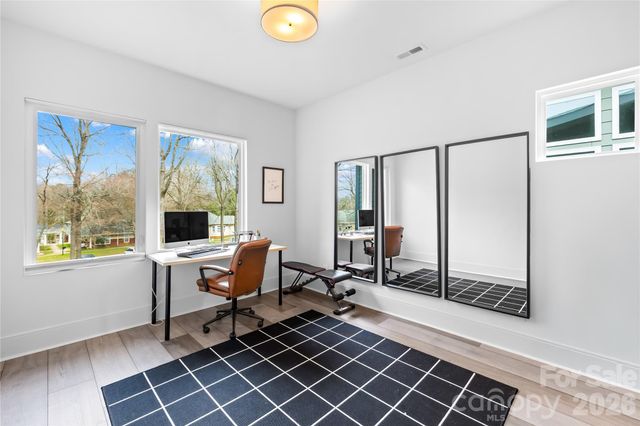 3124 Creighton Drive, Charlotte, NC 28205