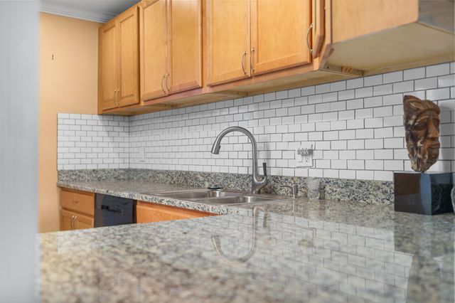 5961 NW 61st Avenue 203, Tamarac, FL 33319
