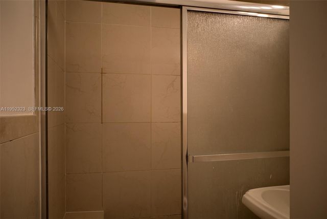 43 SW 11th St W, Dania Beach, FL 33004