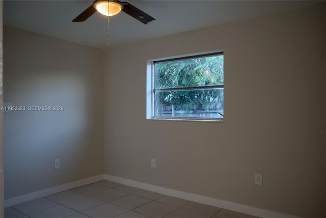 43 SW 11th St W, Dania Beach, FL 33004