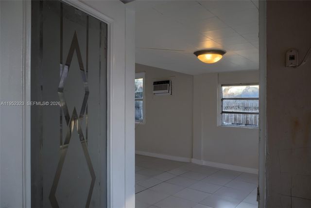 43 SW 11th St W, Dania Beach, FL 33004