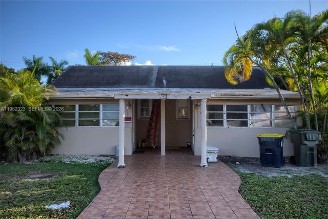 43 SW 11th St W, Dania Beach, FL 33004