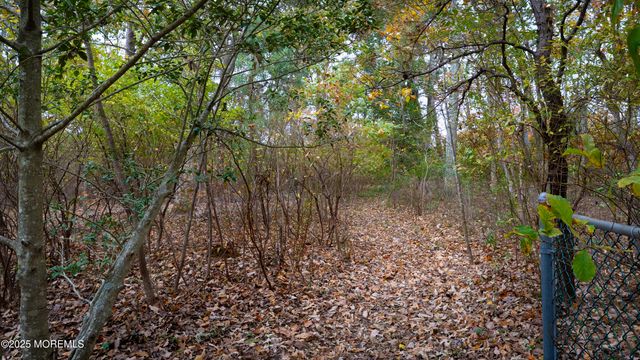 219 Kettle Creek Road, Toms River, NJ 08753