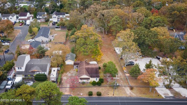 219 Kettle Creek Road, Toms River, NJ 08753