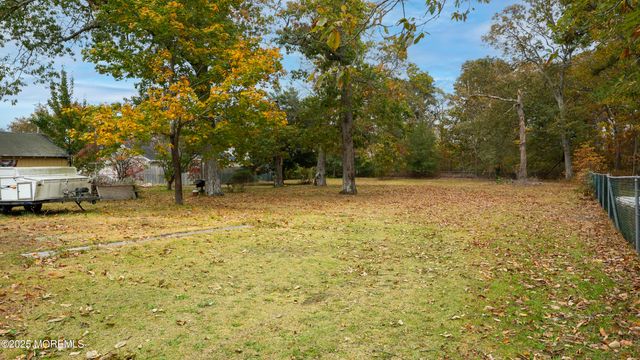219 Kettle Creek Road, Toms River, NJ 08753