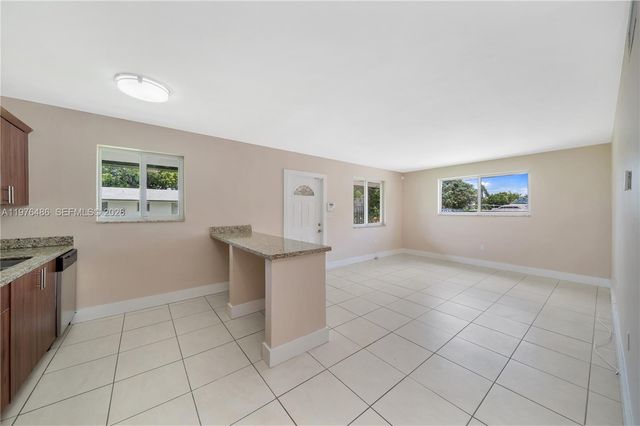 592 NE 150th St 1, Miami, FL 33161