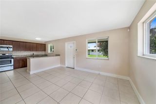 592 NE 150th St 1, Miami, FL 33161