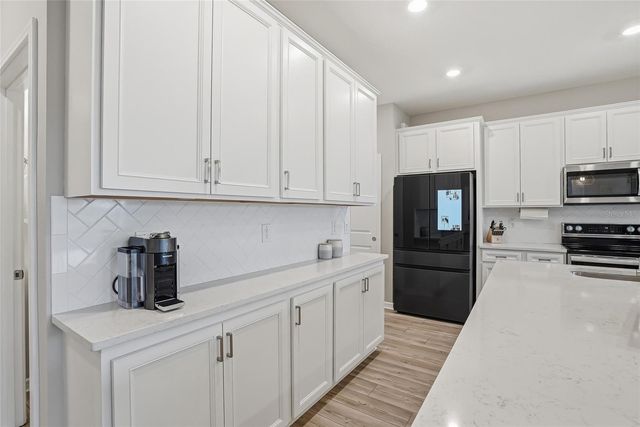 11231 BEACH WALK WAY NE, St Petersburg, FL 33716