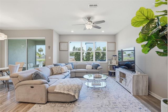 11231 BEACH WALK WAY NE, St Petersburg, FL 33716