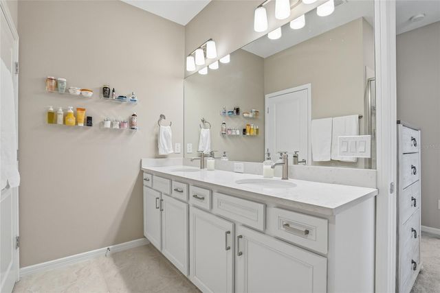 11231 BEACH WALK WAY NE, St Petersburg, FL 33716