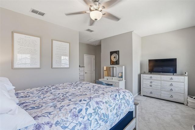 11231 BEACH WALK WAY NE, St Petersburg, FL 33716