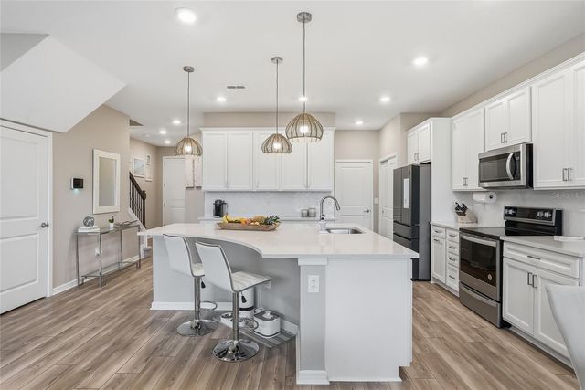 11231 BEACH WALK WAY NE, St Petersburg, FL 33716