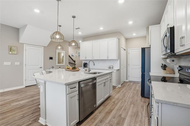 11231 BEACH WALK WAY NE, St Petersburg, FL 33716