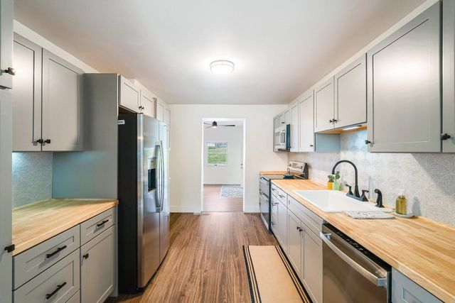 15 ROMAINE LN, Stuarts Draft, VA 24477