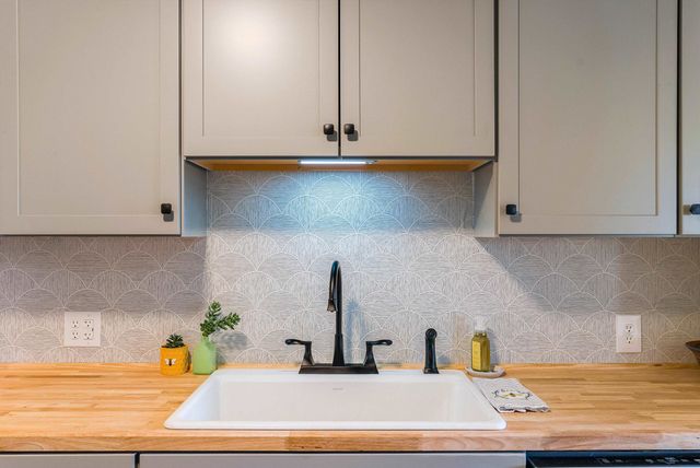 15 ROMAINE LN, Stuarts Draft, VA 24477