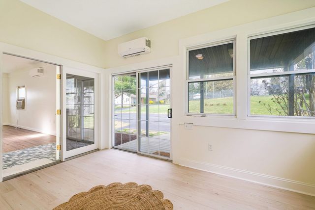 15 ROMAINE LN, Stuarts Draft, VA 24477