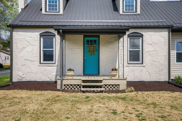 15 ROMAINE LN, Stuarts Draft, VA 24477