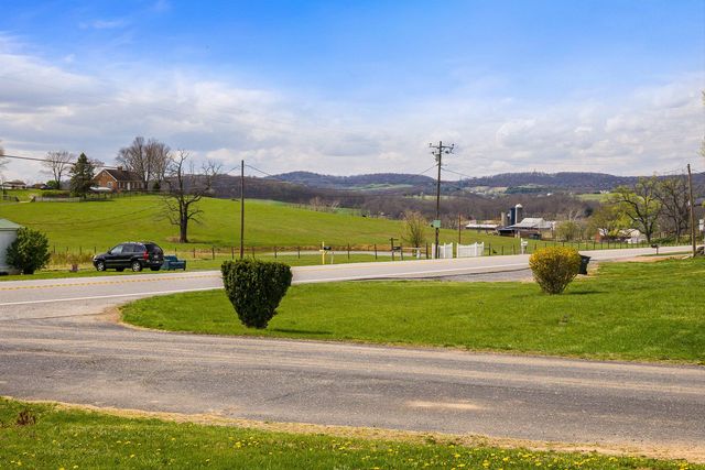 15 ROMAINE LN, Stuarts Draft, VA 24477