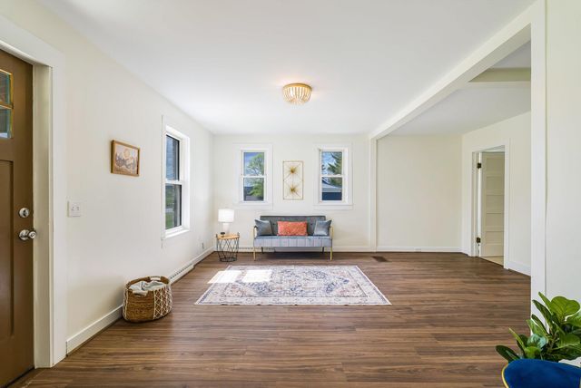 15 ROMAINE LN, Stuarts Draft, VA 24477