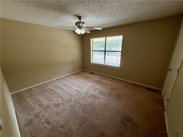 2462 E Kantz Lane, Fayetteville, AR 72703