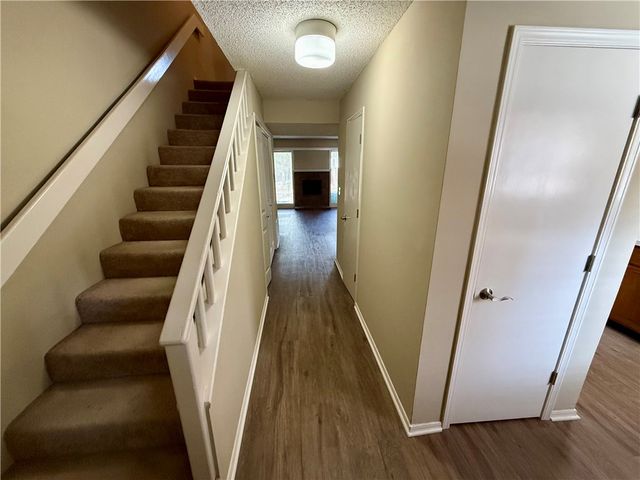 2462 E Kantz Lane, Fayetteville, AR 72703