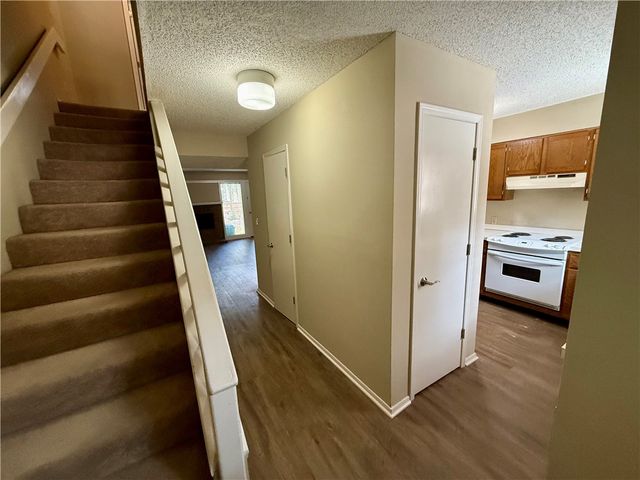 2462 E Kantz Lane, Fayetteville, AR 72703