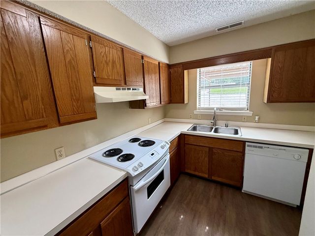 2462 E Kantz Lane, Fayetteville, AR 72703