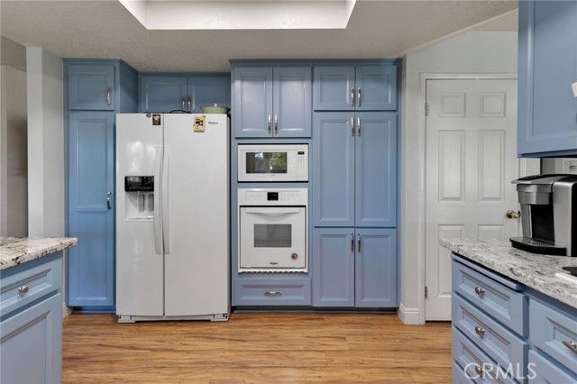 19215 Kinai Road, Apple Valley, CA 92307