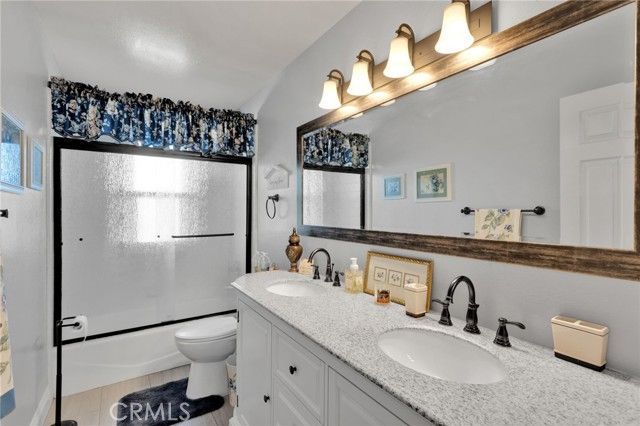 19215 Kinai Road, Apple Valley, CA 92307