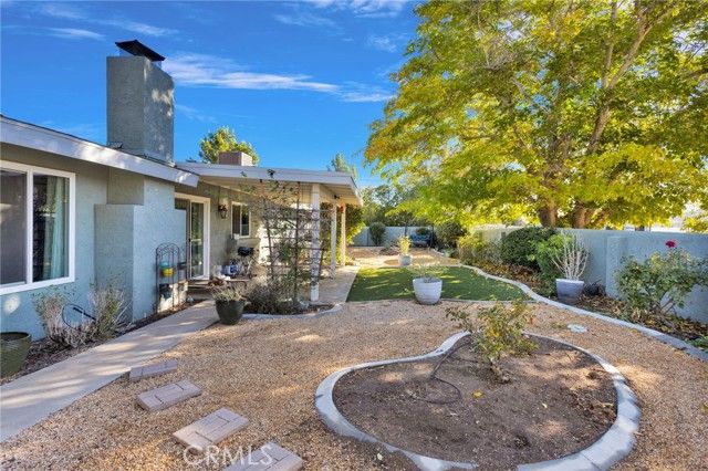 19215 Kinai Road, Apple Valley, CA 92307
