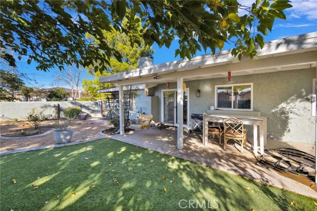 19215 Kinai Road, Apple Valley, CA 92307