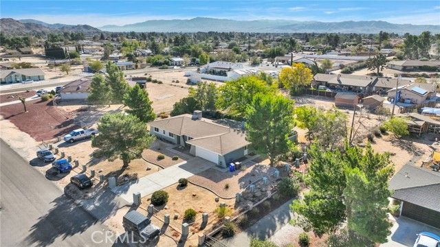 19215 Kinai Road, Apple Valley, CA 92307