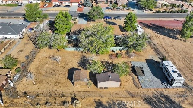 19215 Kinai Road, Apple Valley, CA 92307