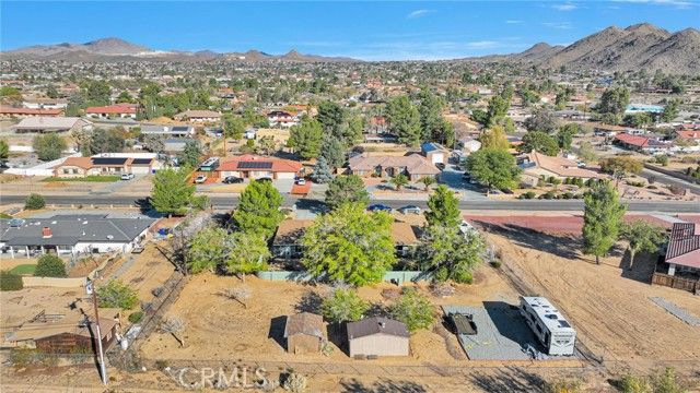 19215 Kinai Road, Apple Valley, CA 92307