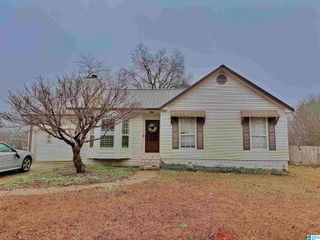 8425 LANEWOOD CIRCLE, Leeds, AL 35094