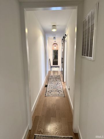 109, 107, 113 E Main Street, Muncie, IN 47305