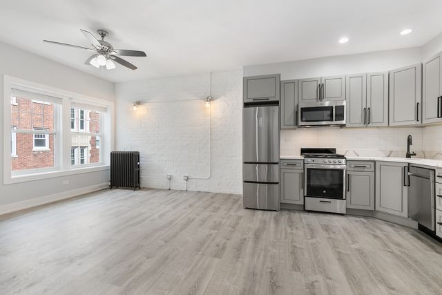 1059 W Glenlake Avenue 2N, Chicago, IL 60660