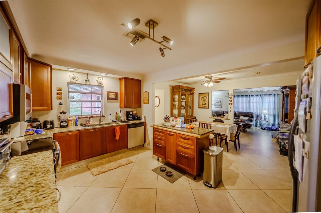 Image 12 of property listing at 3372 WEBBER STREET, Sarasota, FL 34239