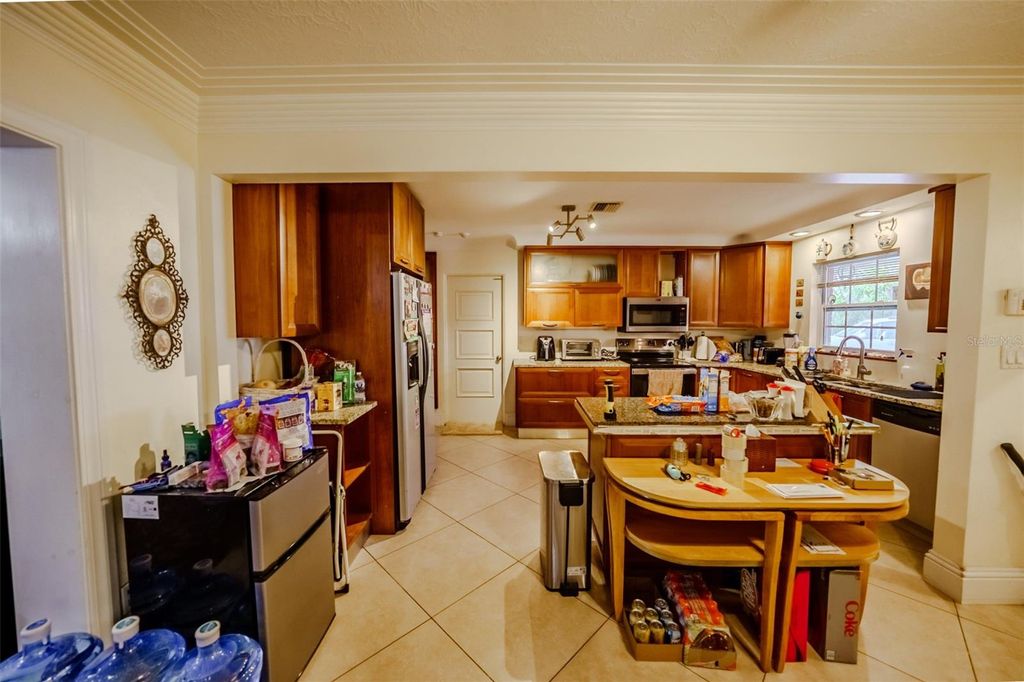 Image 14 of property listing at 3372 WEBBER STREET, Sarasota, FL 34239