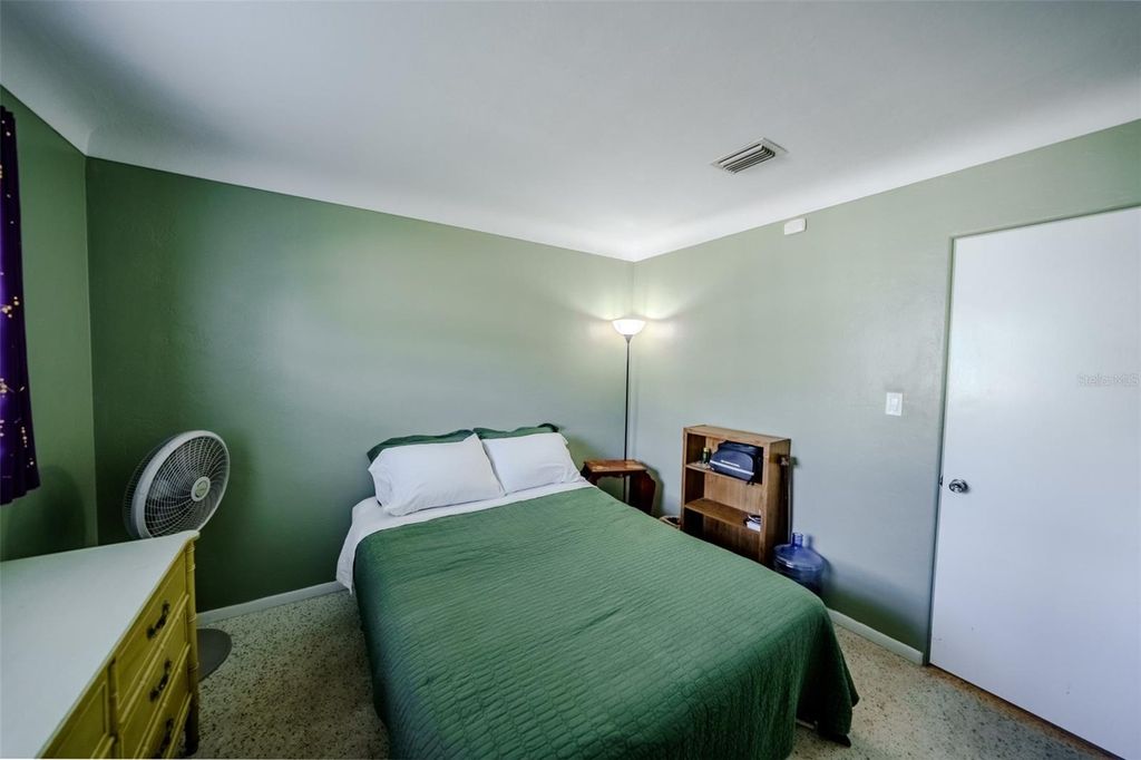 Image 23 of property listing at 3372 WEBBER STREET, Sarasota, FL 34239