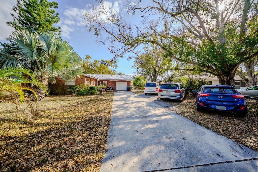 Image 48 of property listing at 3372 WEBBER STREET, Sarasota, FL 34239