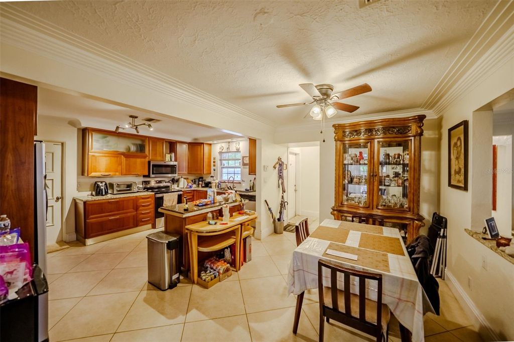 Image 9 of property listing at 3372 WEBBER STREET, Sarasota, FL 34239