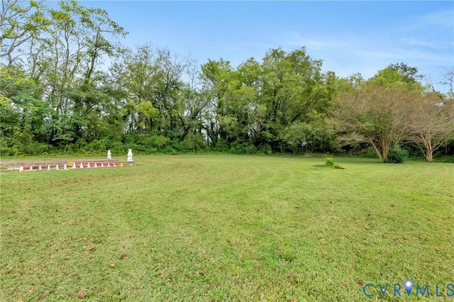 903 Greenview Dr, Henrico, VA 23231