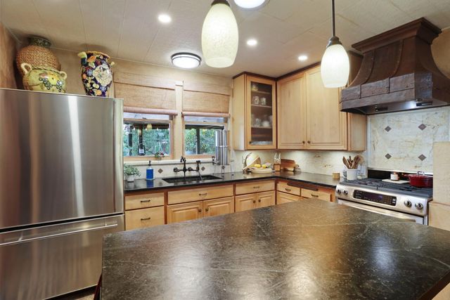 527 Cross St, Lodi, CA 95242